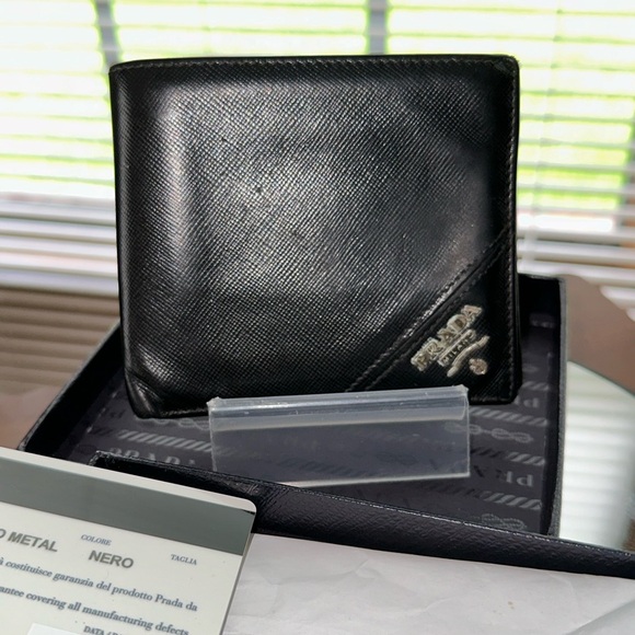 Men’s Prada Leather Bifold Wallet with Box - Picture 10 of 12